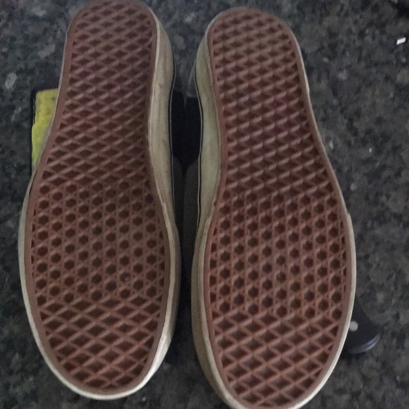 Vans - Picture 3 of 3